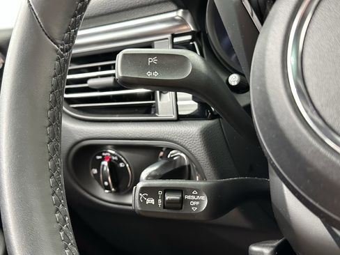 Certified 2024 Porsche Macan image 45