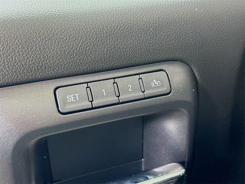 Used 2018 GMC Sierra 1500 SLT w/ SLT Premium Package image 21