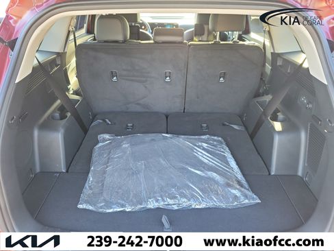 Certified 2025 Kia Sorento S w/ Panoramic Sunroof Package FWD image 10
