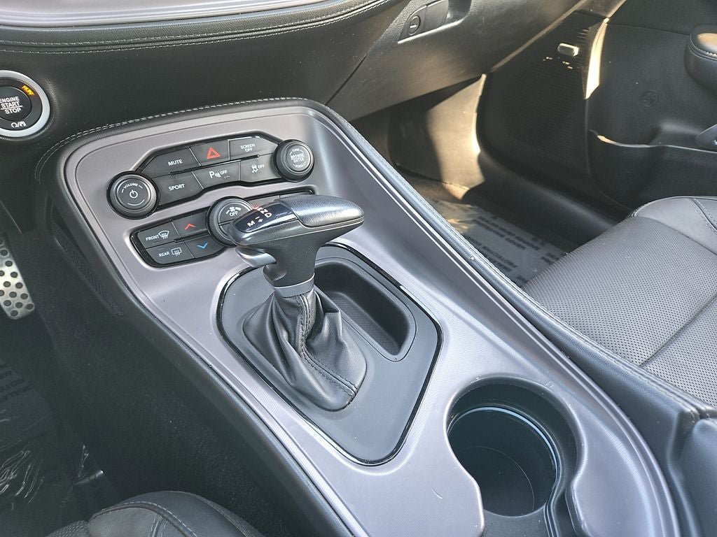 Used 2023 Dodge Challenger SXT w/ Plus Package RWD image 20