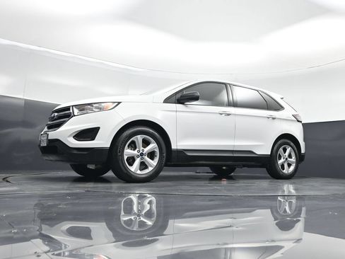 Used 2017 Ford Edge SE FWD image 38