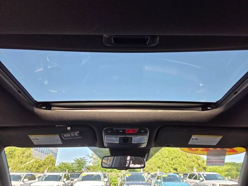 Used 2025 Kia Telluride EX X-Line AWD/4WD image 17