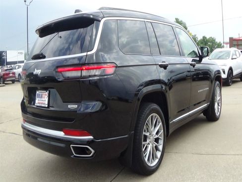 Used 2025 Jeep Grand Cherokee L Summit w/ Advanced Protech Group IV AWD/4WD image 6