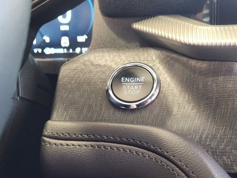 Used 2025 Ford Explorer Platinum w/ LUX Leather Package image 7