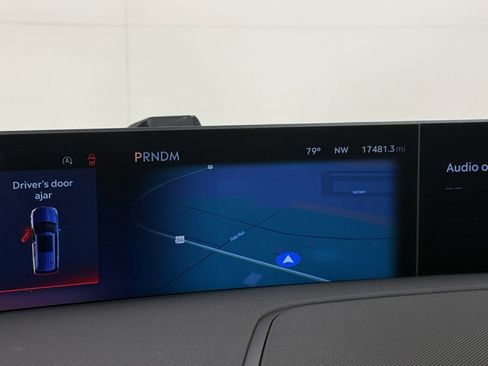 Used 2025 Lincoln Navigator L Reserve image 20