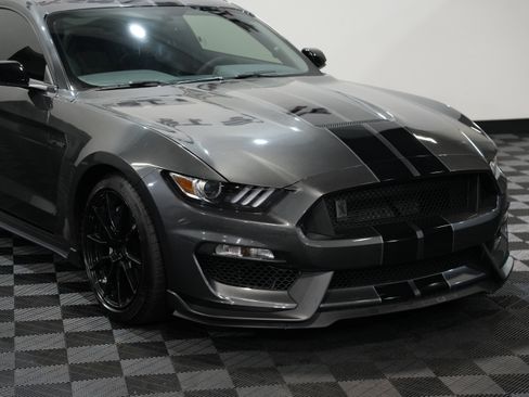 Used 2019 Ford Mustang Shelby GT350 w/ Technology Package image 9