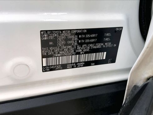 Used 2024 Toyota RAV4 XLE image 34