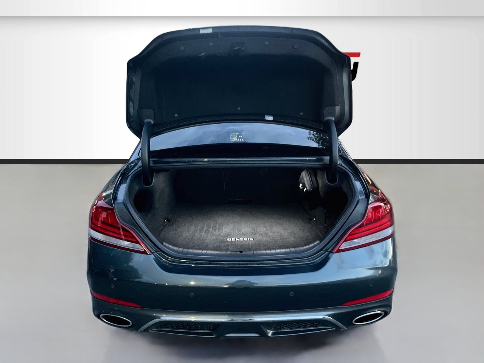 Used 2019 Genesis G70 3.3T Design RWD image 28
