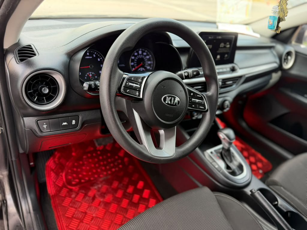 Used 2021 Kia Forte LXS FWD image 9