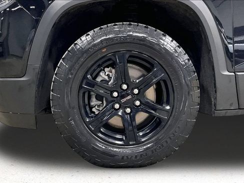 Used 2022 GMC Acadia AT4 w/ Technology Package AWD/4WD image 36