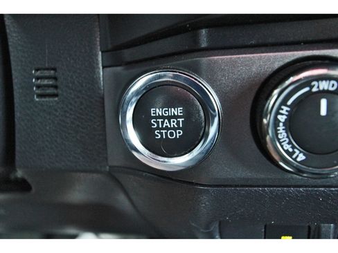 Used 2021 Toyota Tacoma TRD Off-Road w/ Technology Package AWD/4WD image 28