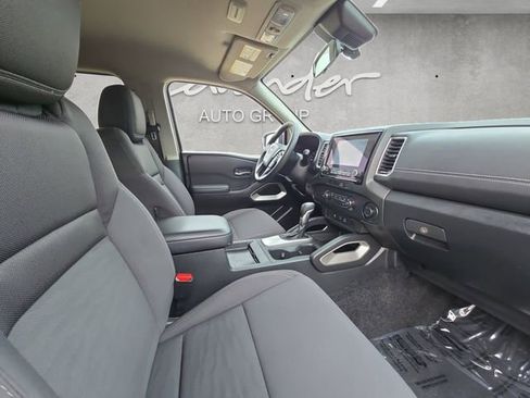 Used 2022 Nissan Frontier SV w/ Technology Package image 24