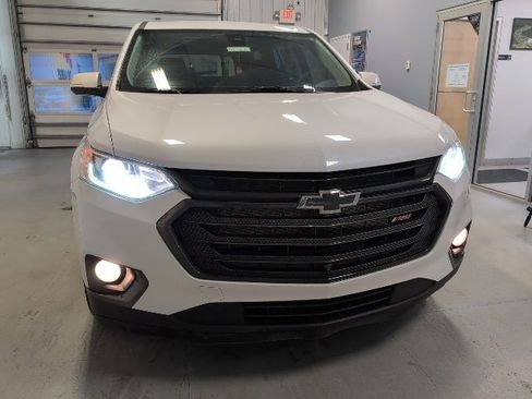 Used 2021 Chevrolet Traverse RS image 40