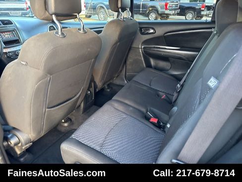 Used 2019 Dodge Journey SE image 48