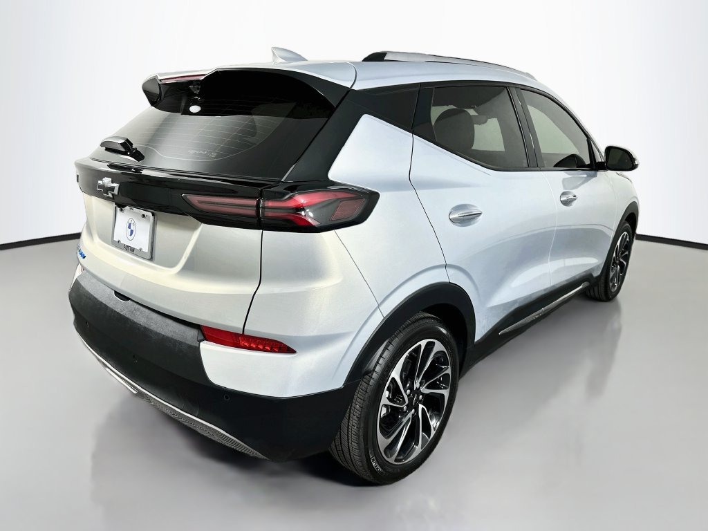 Used 2023 Chevrolet Bolt EUV Premier w/ Sun & Sound Package FWD image 5