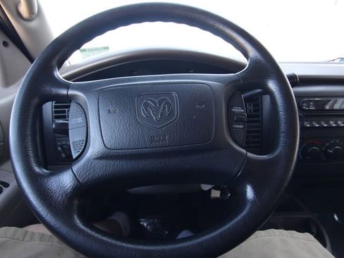 Used 2004 Dodge Dakota SLT w/ Deluxe Convenience Group AWD/4WD image 18