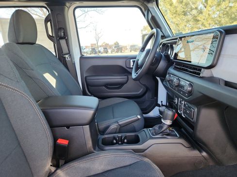 New 2026 Jeep Gladiator Sport image 19