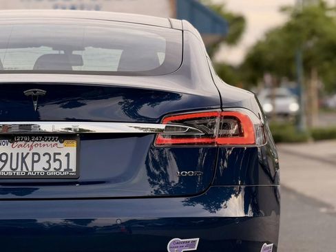 Used 2018 Tesla Model S 100D image 10