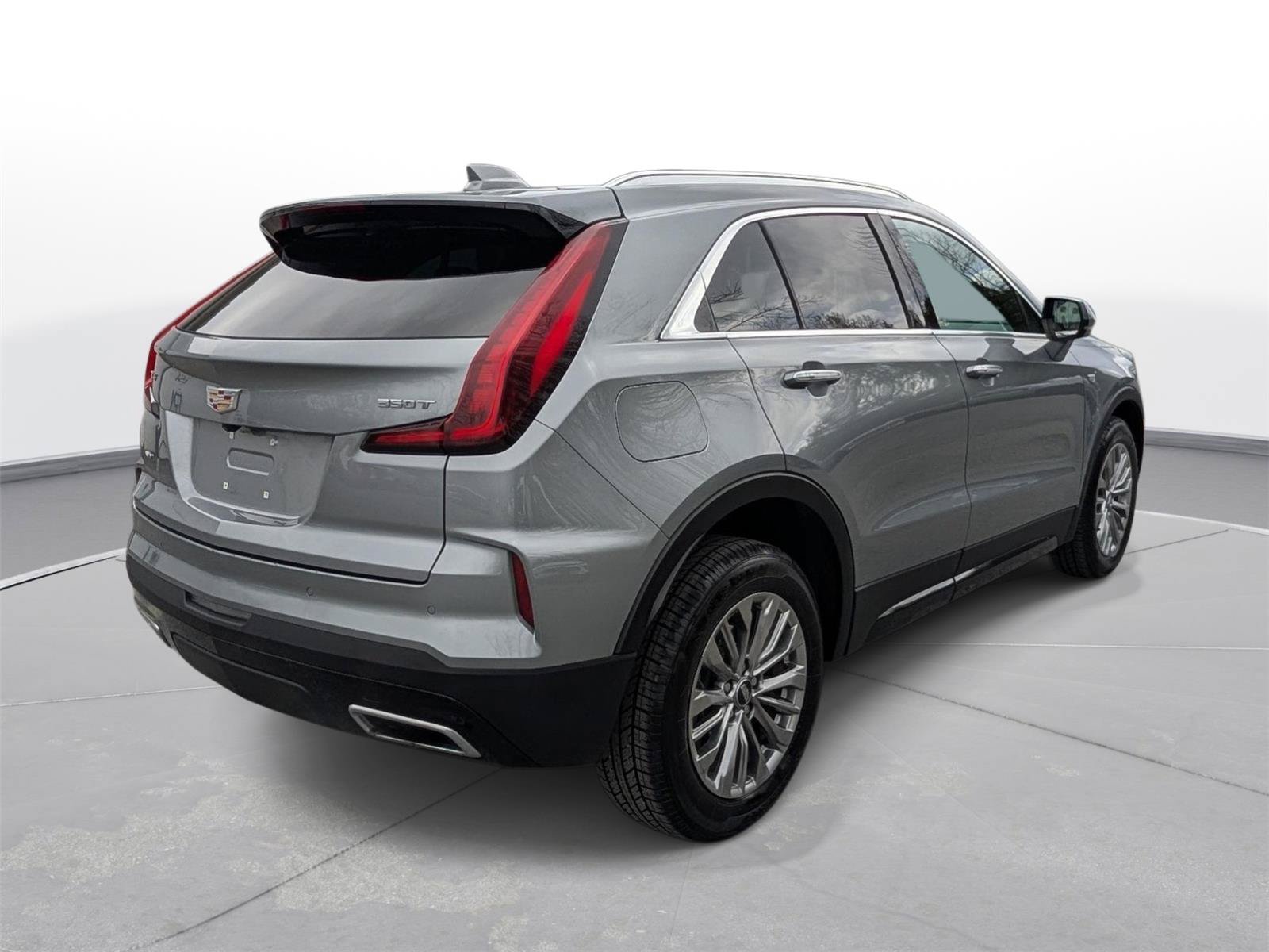 Used 2024 Cadillac XT4 Premium Luxury AWD/4WD image 5