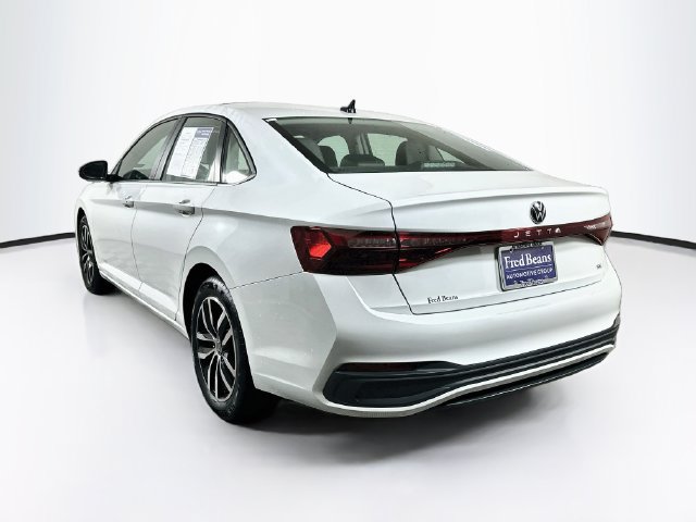 Used 2025 Volkswagen Jetta SE w/ Sunroof Package FWD image 6