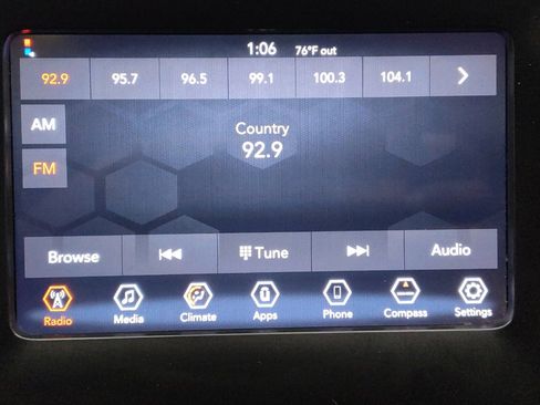 Used 2019 Jeep Cherokee Latitude w/ Popular Appearance Group image 25