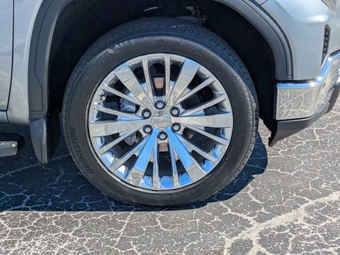 Used 2023 GMC Sierra 1500 SLT w/ SLT Premium Plus Package image 9