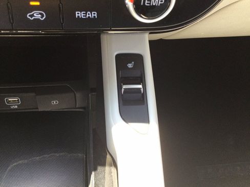 Used 2021 Kia Telluride S AWD/4WD image 40