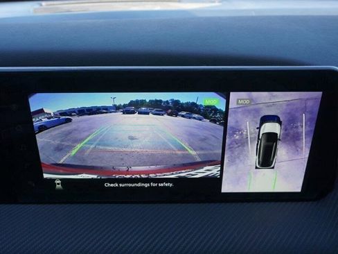 Certified 2025 Nissan Kicks SR image 19