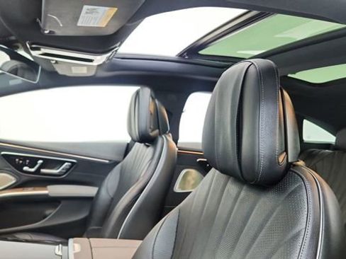 Used 2022 Mercedes-Benz EQS 450+ Sedan image 32