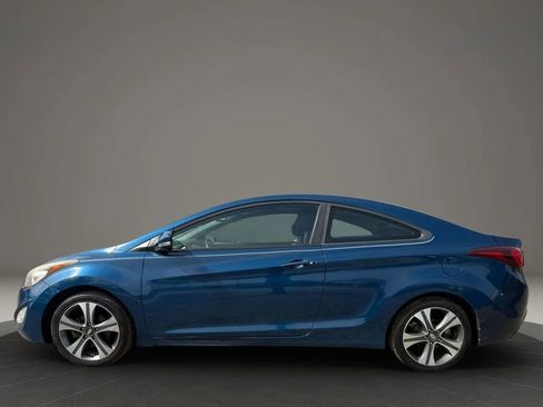 Used 2014 Hyundai Elantra w/ Option Group 2 FWD image 8