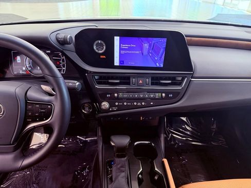 Certified 2025 Lexus ES 350 w/ Premium Package FWD image 21