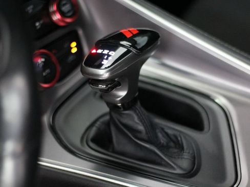 Used 2019 Dodge Challenger R/T w/ Driver Convenience Group RWD image 28