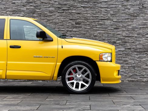 Used 2005 Dodge Ram 1500 Truck 4dr Quad Cab 140.5 WB image 18