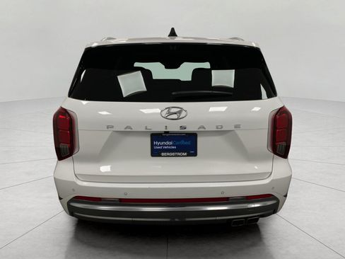 Used 2023 Hyundai Palisade Calligraphy FWD image 4