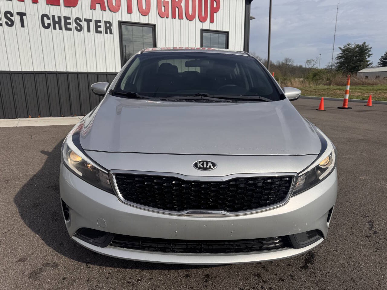 Used 2017 Kia Forte LX FWD image 3