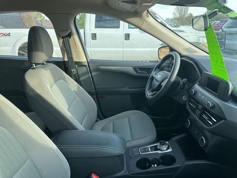 Used 2020 Ford Escape S image 3