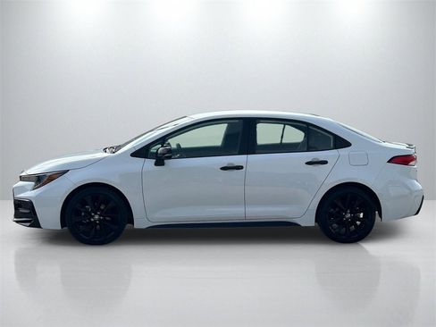 Used 2022 Toyota Corolla SE image 8