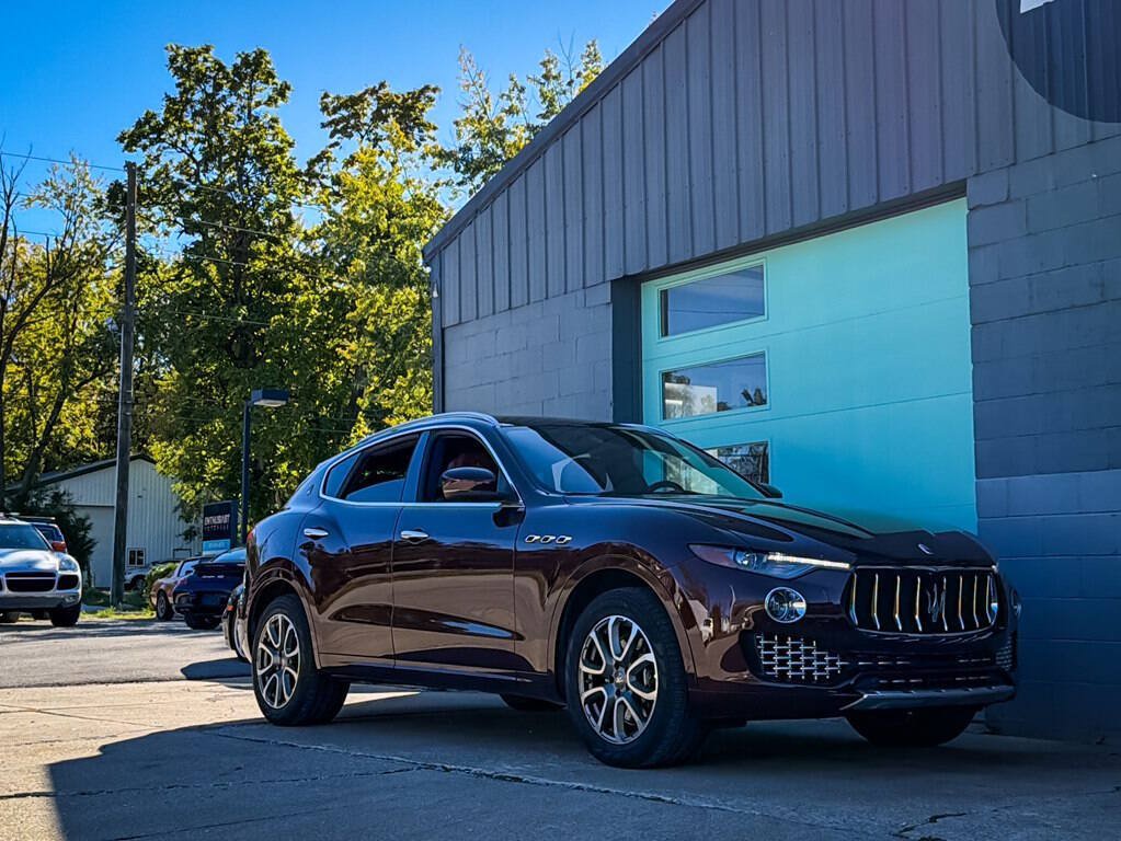 Used 2017 Maserati Levante S AWD/4WD image 11