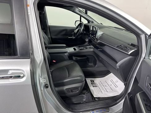 Certified 2023 Toyota Sienna XSE image 11