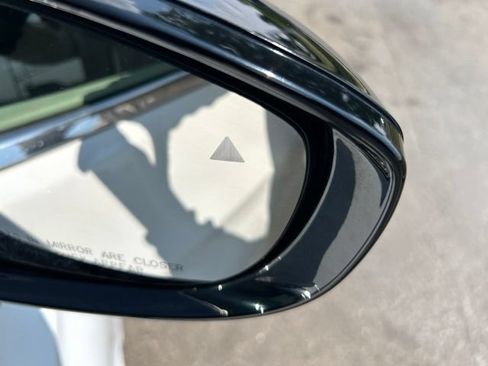 Used 2024 Chrysler Pacifica Touring-L FWD image 53