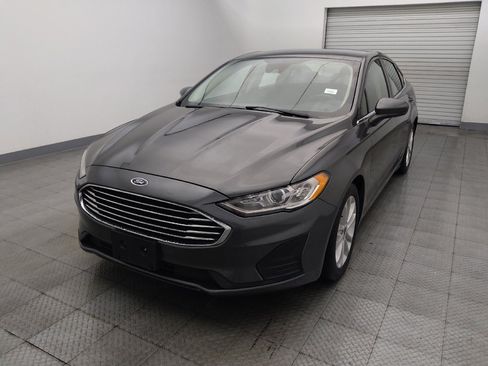 Used 2020 Ford Fusion SE FWD image 15