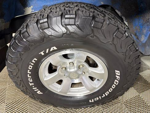 Used 2007 Toyota FJ Cruiser 4WD image 17