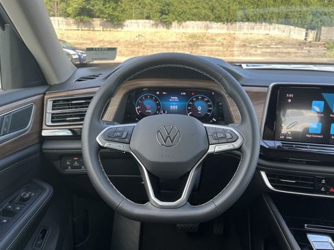 New 2026 Volkswagen Atlas SE AWD/4WD image 8