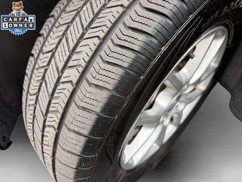 Used 2025 Chrysler Pacifica Select FWD image 20