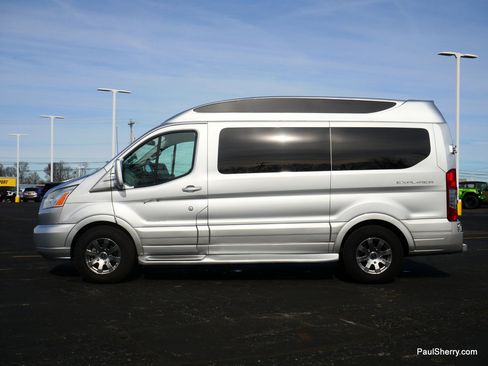 Used 2017 Ford Transit 150 XLT image 13