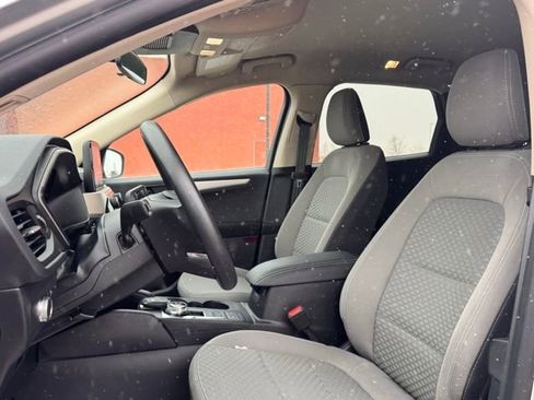 Used 2020 Ford Escape SE image 6