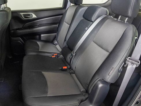 Used 2020 Nissan Pathfinder SV image 37