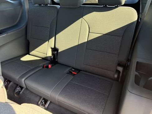 New 2026 Chevrolet Traverse LT w/ LPO, Floor Liner Package FWD image 6