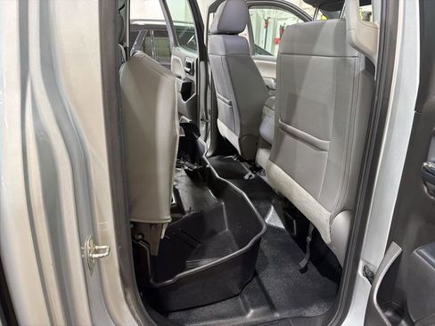 Used 2018 Chevrolet Silverado 1500 W/T w/ Trailering Package AWD/4WD image 19