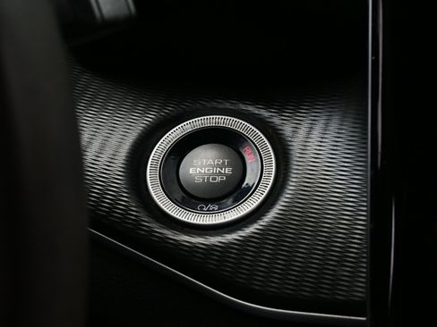 Used 2024 Jeep Grand Cherokee Laredo X image 22